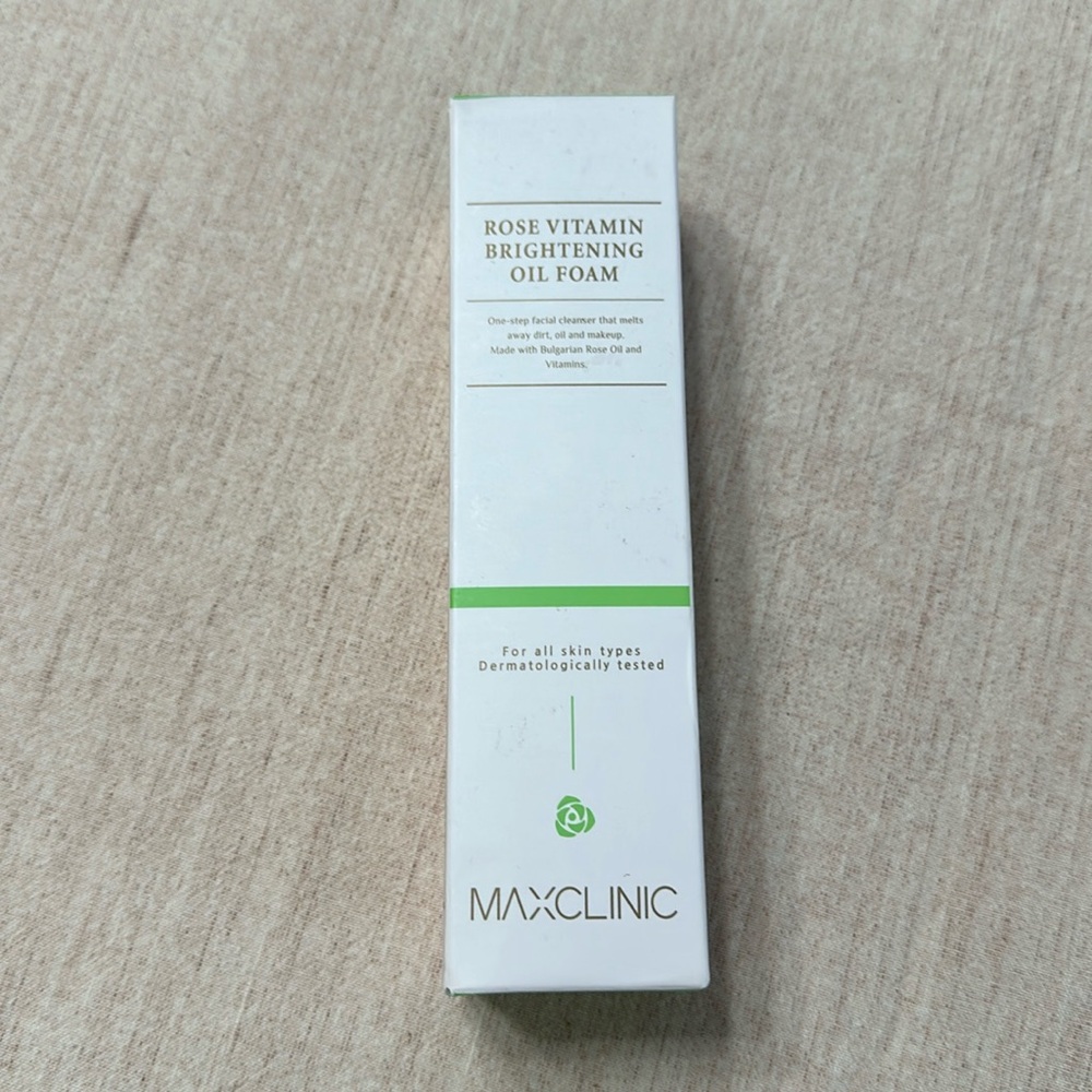 Maxclinic rose vitamin brightening oil foam